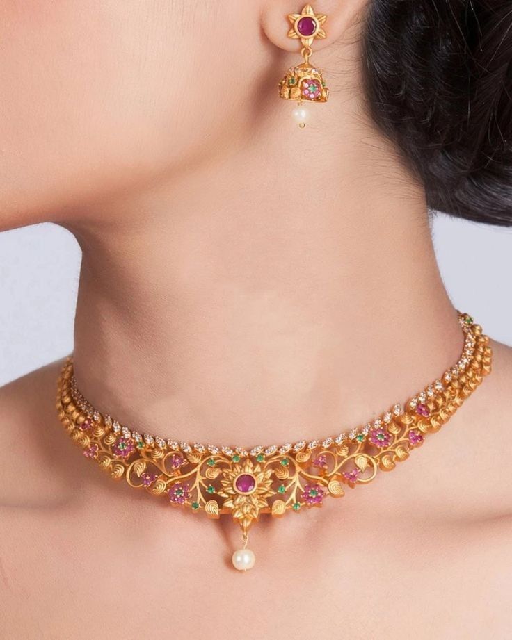 Gold Choker Necklace 18 k
